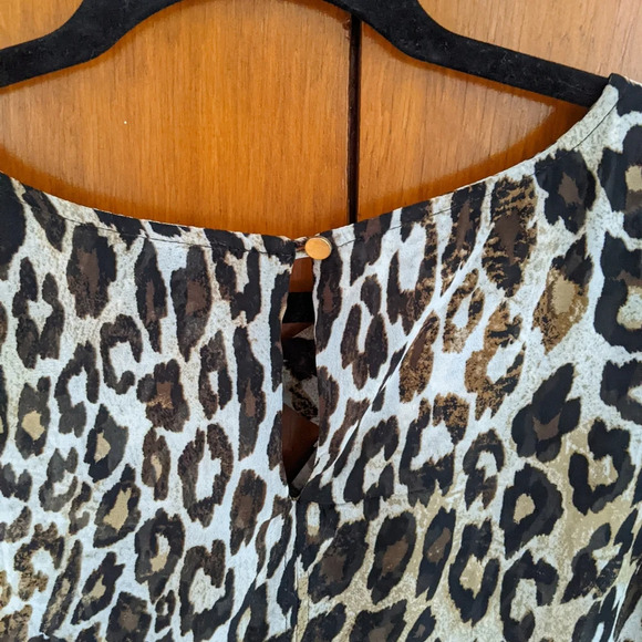 Roz & Ali Leopard Print Lined Flowy Layered Tunic Top Sleeveless Women's Small - Picture 8 of 9
